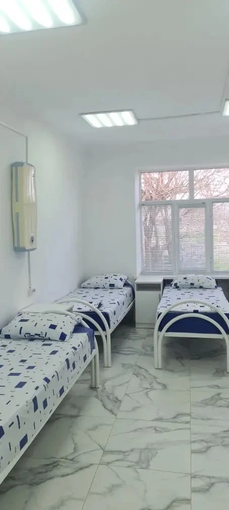 В селе Кизлярского района прием и лечение больных теперь идет в обновленной участковой больнице.


В