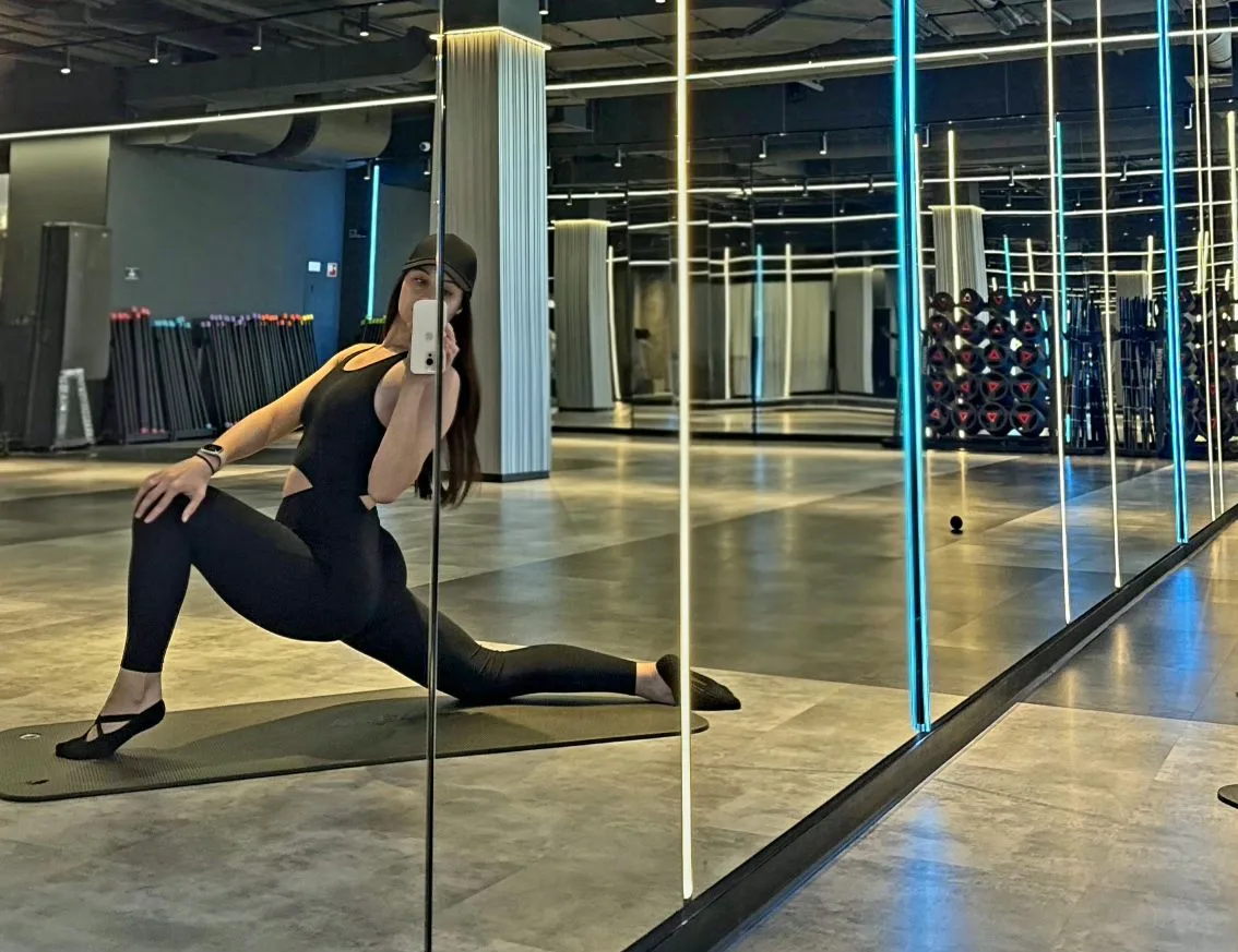 🧘‍♀️ Вечерний стретч: мой день восстановления 

Сегодня без силовых и функциональных нагрузок – тол