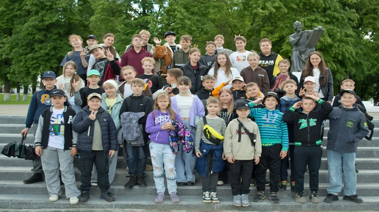 🏛 31 МАЯ: БОЛЬШОЕ ПУТЕШЕСТВИЕ В ГОРОД ВЛАДИМИР! ✨
Учащиеся 3 «В», 4 «Б», 5 «А» и 5 «В» классов вмес