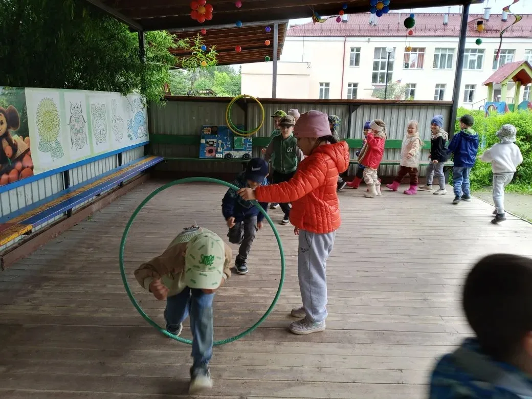 Прогулки на свежем воздухе имеют огромное значение для здоровья человека, влияя на физическое, психи