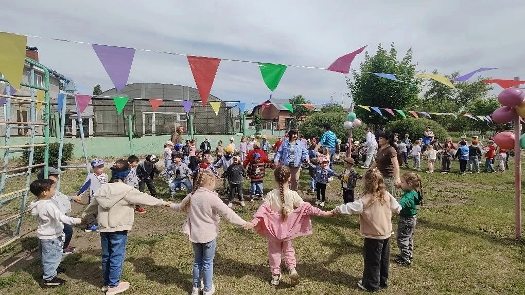 ✨С днём защиты детей!✨
Вот такое веселое развлечение прошло сегодня у нас в саду!