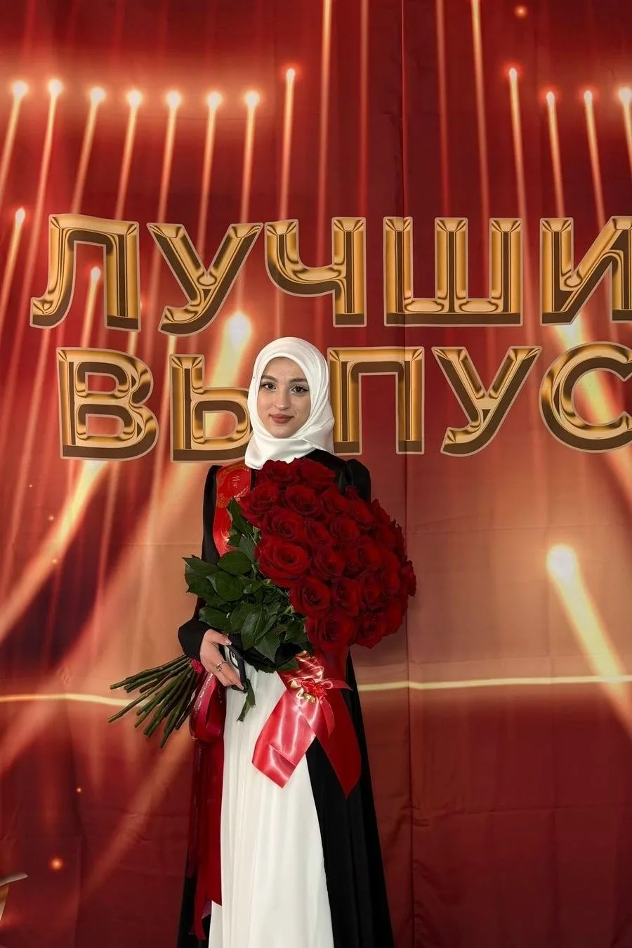 Наши высокобалльники!

 Магомедова Патимат Магомедовна, выпускница МКОУ «Акушинская СОШ №1 им. С.М. 