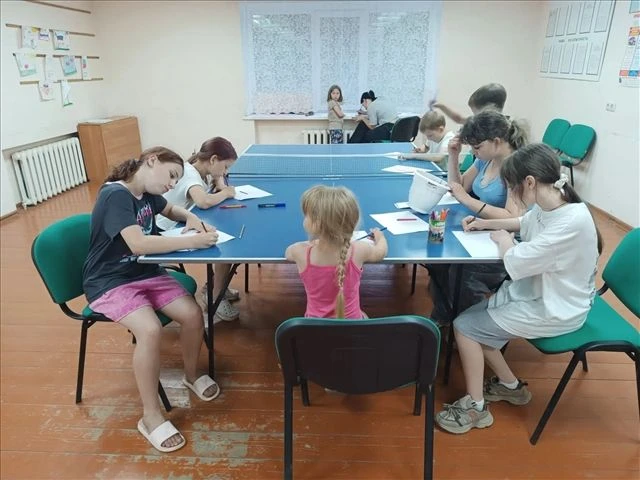 12 июня  в Ступинском СДК прошло мероприятие ,,  Я рисую мою страну" Посвящённое,, Дню России". Заве