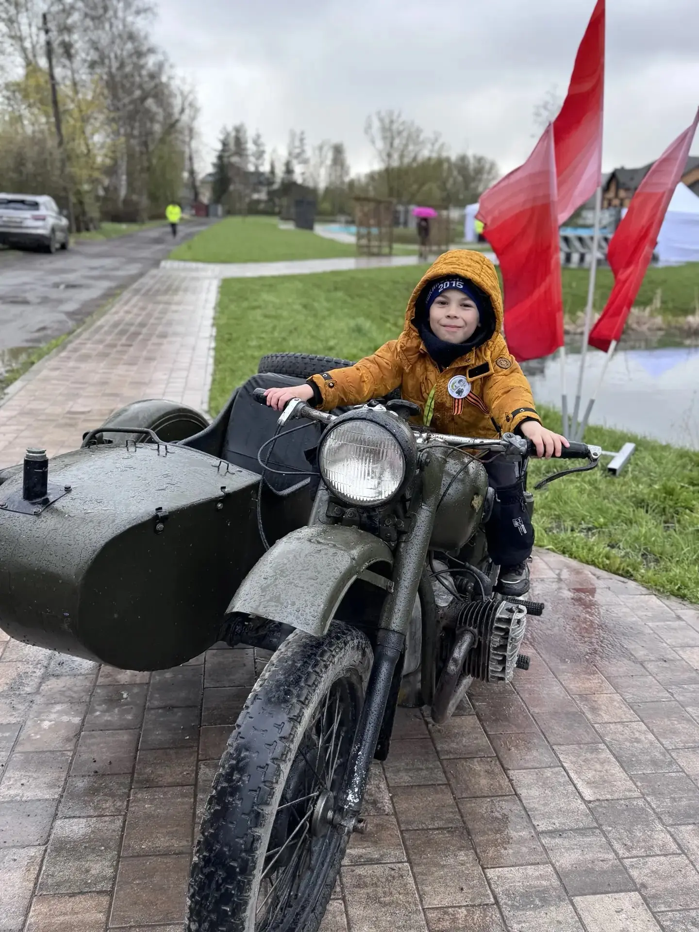 ☀ Вот и стартовал наш фото-флешмоб! 📸

Первым участником нашей акции «Моё лето: самые запоминающиес