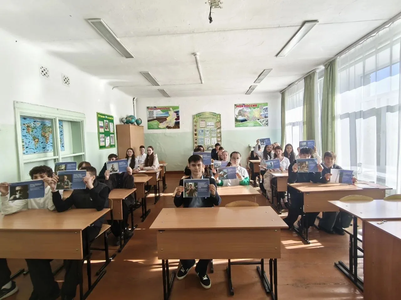 🔉 Разговоры о безопасности 🔉

Сегодня цифровая среда стала неотъемлемой частью жизни, особенно для