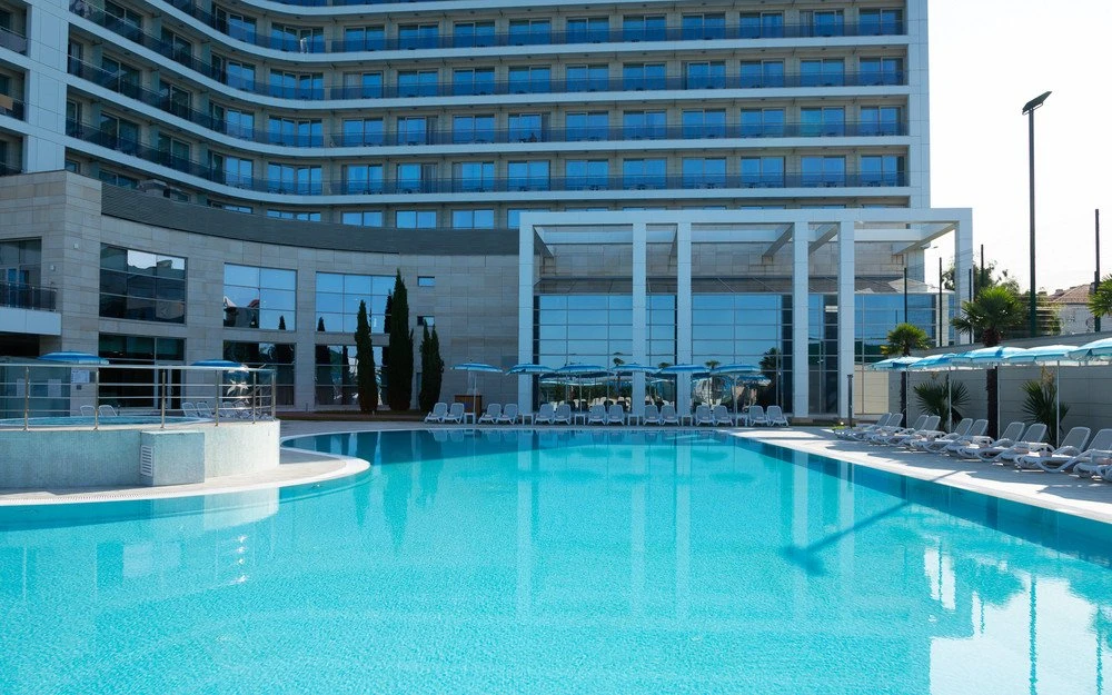 Сочи из Екатеринбурга
➡️ Mantera Resort & Congress 5*
✈️ 25 июн / 6 нч
BB — Только завтрак
👍156 400