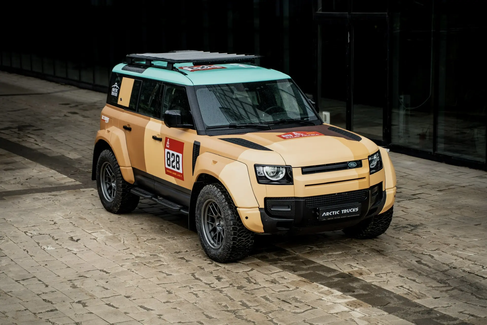 Индивидуальный проект для нашего клиента Евгения Касаткина – Land Rover Defender в тюнинге Arctic Tr