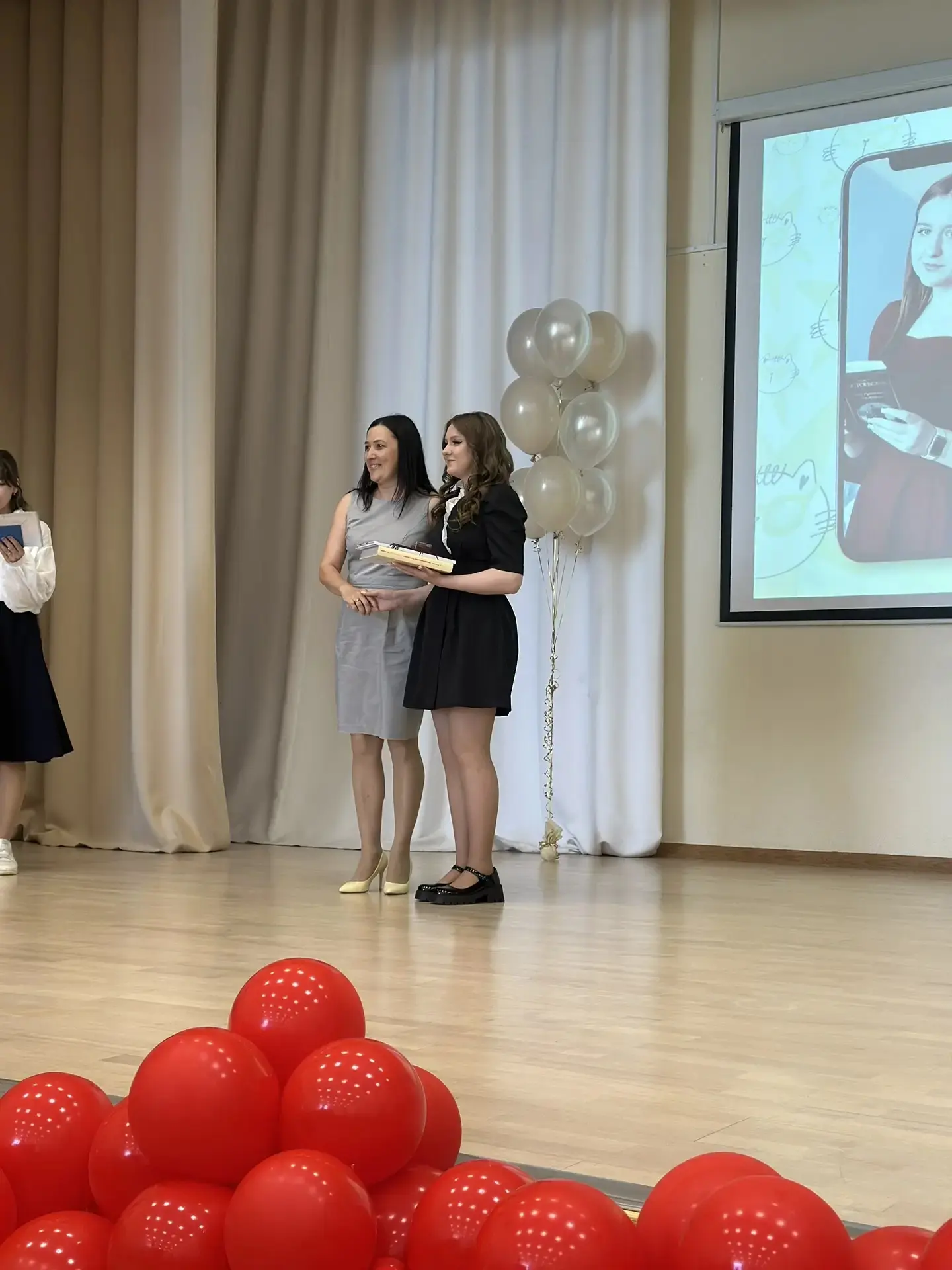 🎓 Выпускной 2026: аттестаты вручены!

Сегодня в нашей школе состоялось главное событие для одиннадц