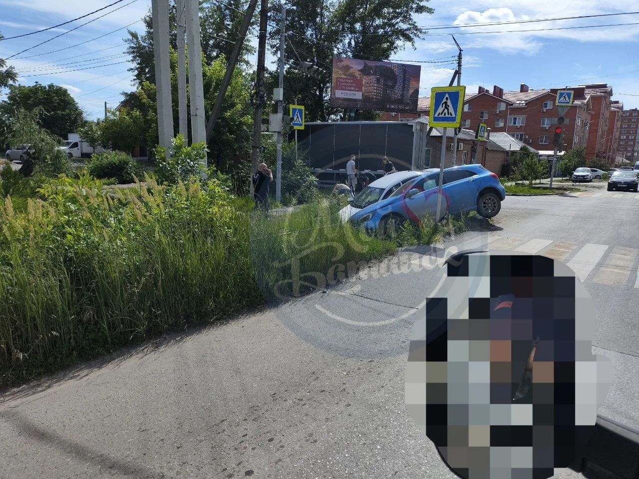 Странное свидание на перекрёстке Куйбышева и Комсомольской 📍

Как так случилось, неизвестно. Кто в 