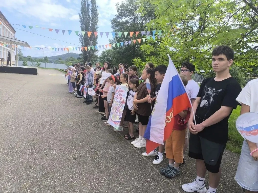 🇷🇺День России самый молодой государственный праздник, который ежегодно отмечается с 1992 года в де