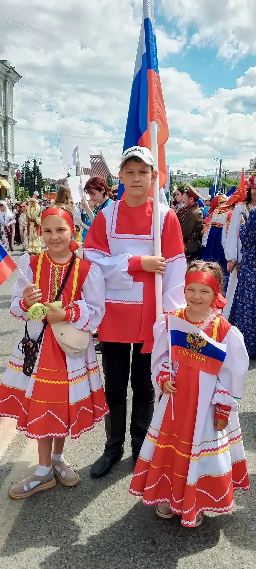 Бобринцы на международном форуме приграничных культур, посвященном Дню России в Омске! 🇷🇺