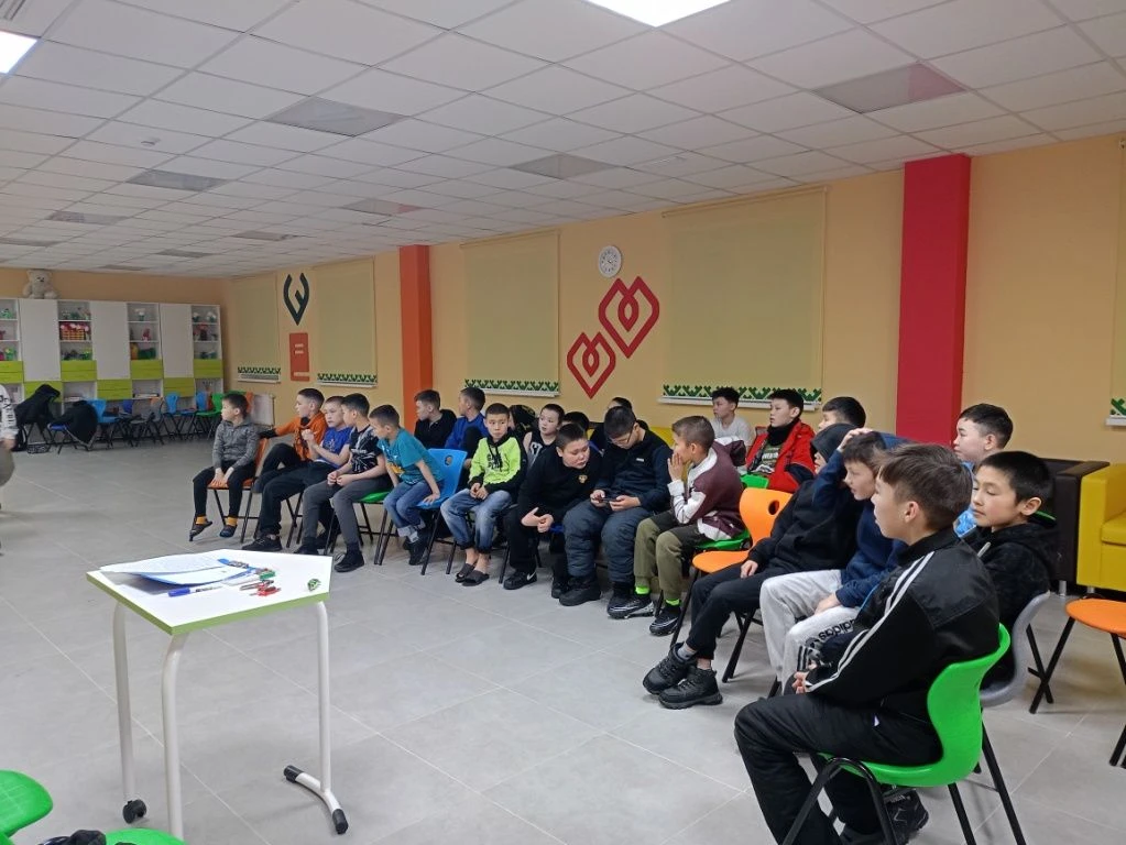ЗАПОЗДАЛЫЕ НОВОСТИ
 Готовимся к турниру: обсудили правила и расписание!
Перед стартом школьного чемп