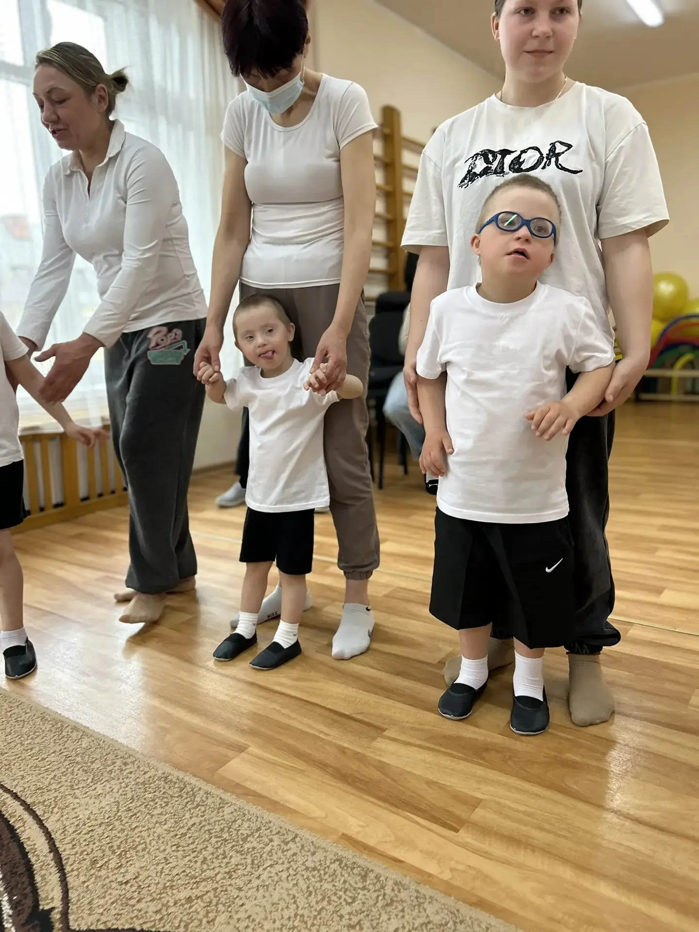 ФИЗИЧЕСКОЕ РАЗВИТИЕ 🏀 
      Сегодня в группе компенсирующей направленности N1 прошло совместное с 