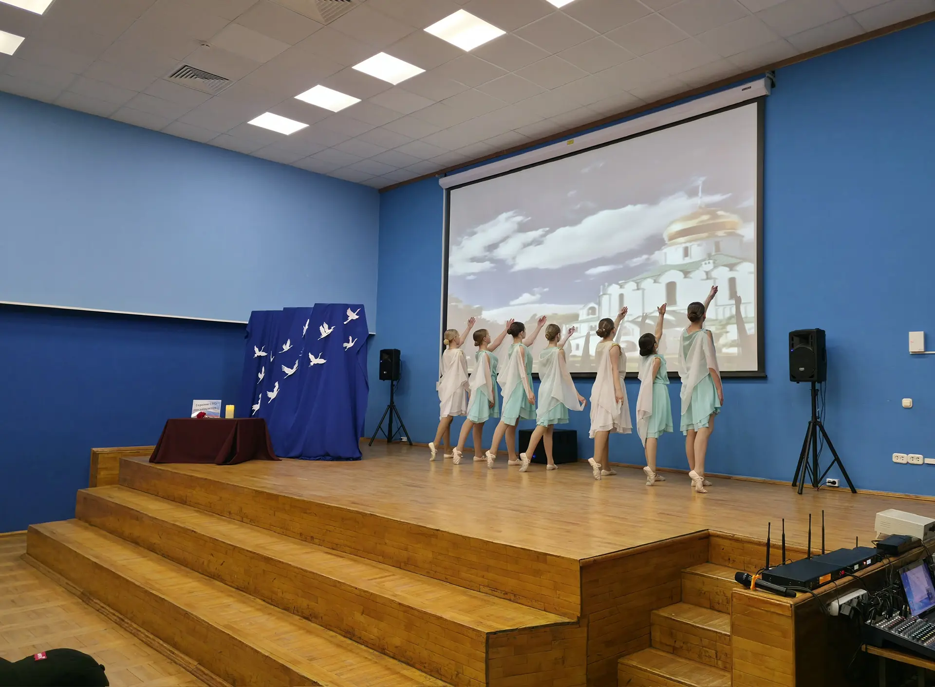 Три судьбы, одна школа, вечная память: в Кингисеппской гимназии открыли доски Героям СВО

🇷🇺 Сегод