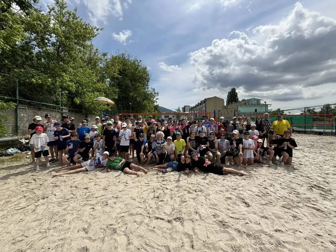 Старт лету!⛱️☀️

6 июня на стадионе «Сельмаш» состоялся Фестиваль по пляжному волейболу, посвященный