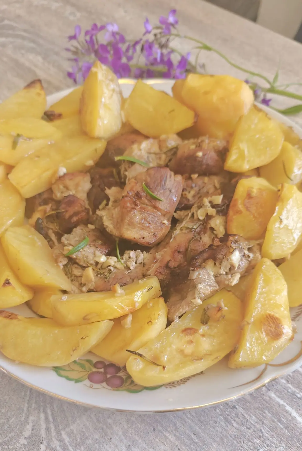 Мясо В ПИВНОМ МАРИНАДЕ 
Божественно вкусно для худеющих.

Главное всё не съесть.

🔸Свинина 1кг
🔸Бу