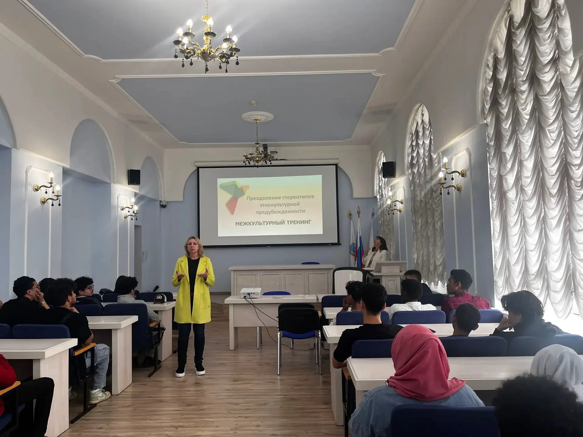 Русский язык как мост между культурами 🗣

Преподаватели ИнПИТ провели для иностранных студентов Пол