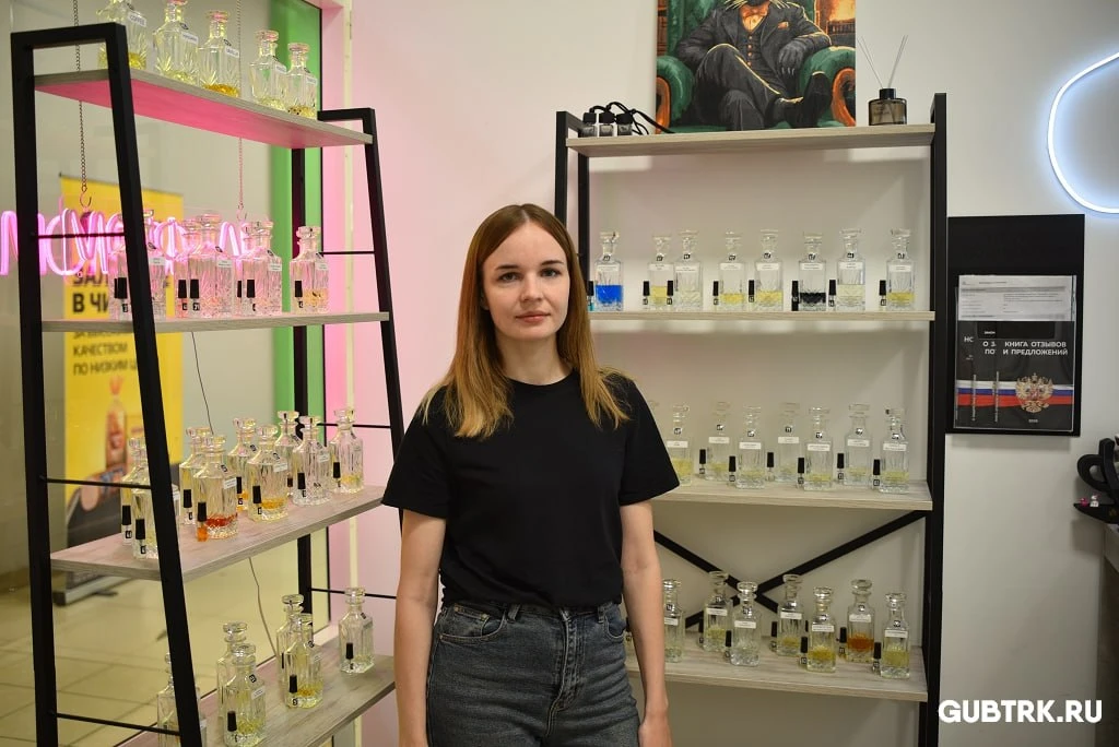 Виктория Лихачева из Губкина открыла магазин парфюмерии с помощью соцконтракта
 
Многодетная мама, с
