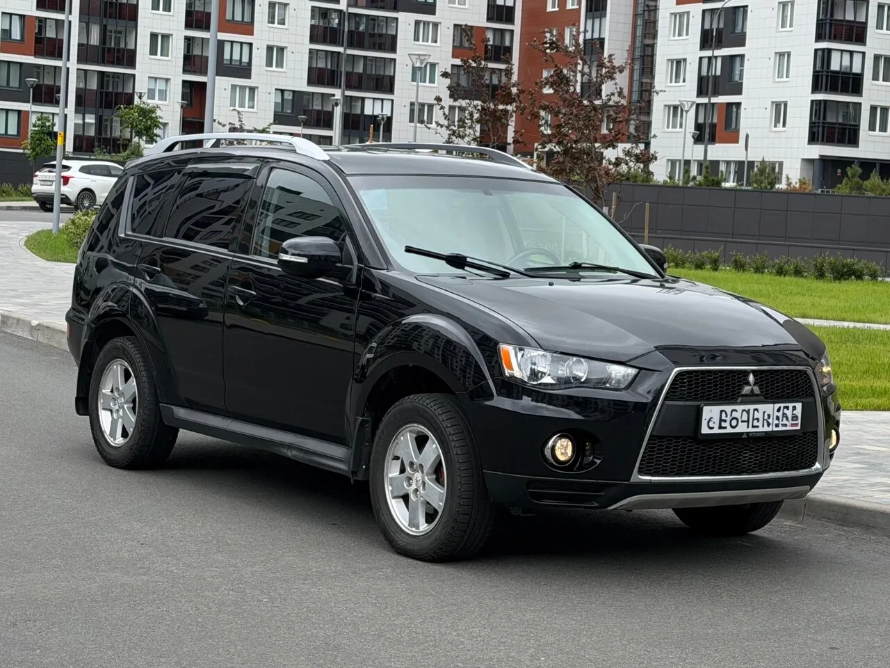 Mitsubishi Outlander XL, 2.0 CVT 4WD (147 л.с.)
Год выпуска: 2010, рестайл
Цена: 785.000 руб
Телефон