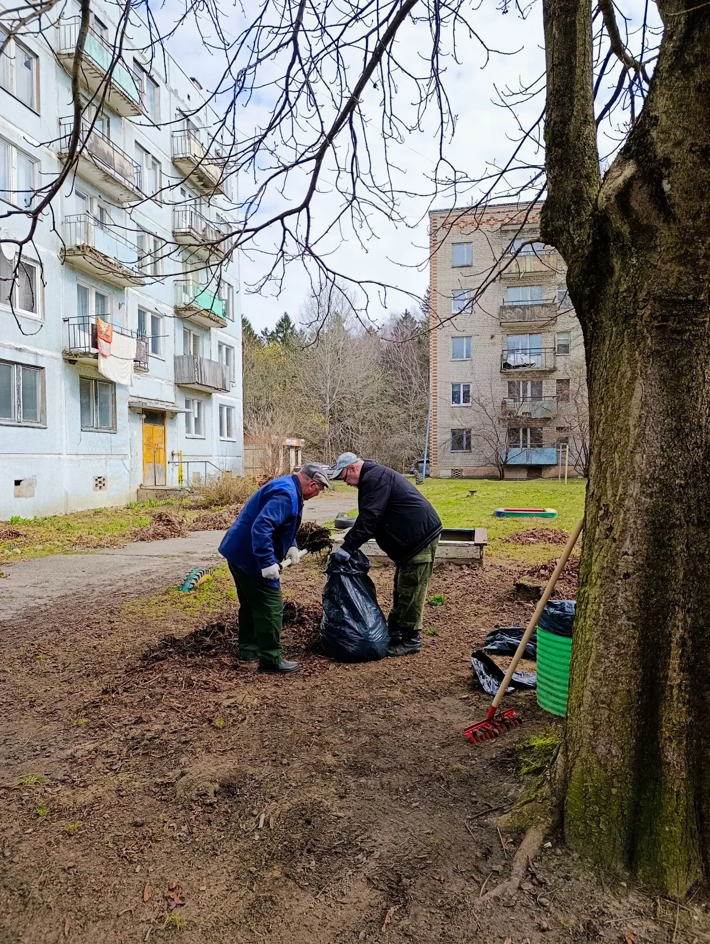 УК ЗОЛОТОЙ ФЕНИКС благодарит жителей 4-х многоквартирных домов в п. Переславское за проявленную иниц