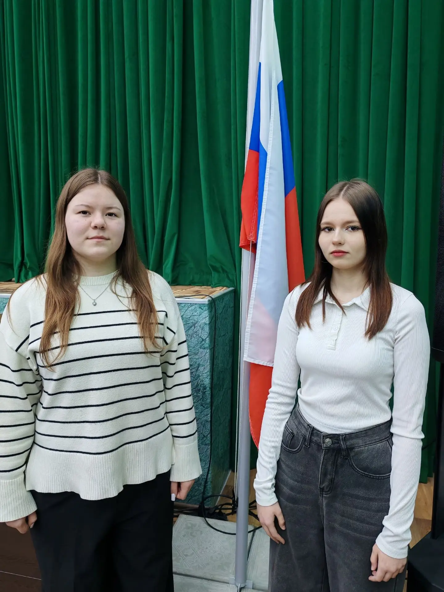 Новая учебная неделя в ГАПОУ "БПТ" уже традиционно началась с торжественного церемонии поднятия флаг