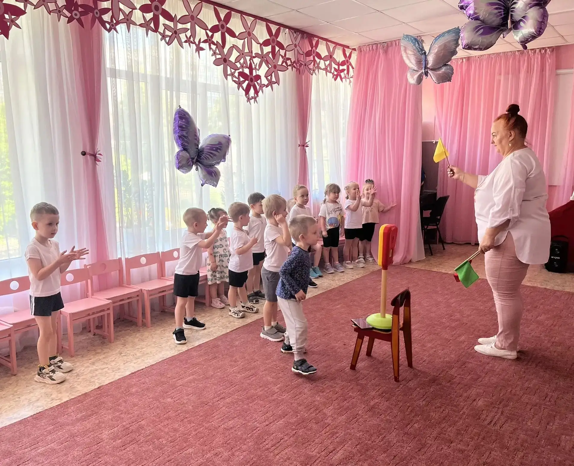 Наше познавательное путешествие в Светофорию!
А у нас тут такое было!  Мы не просто играли, а устрои