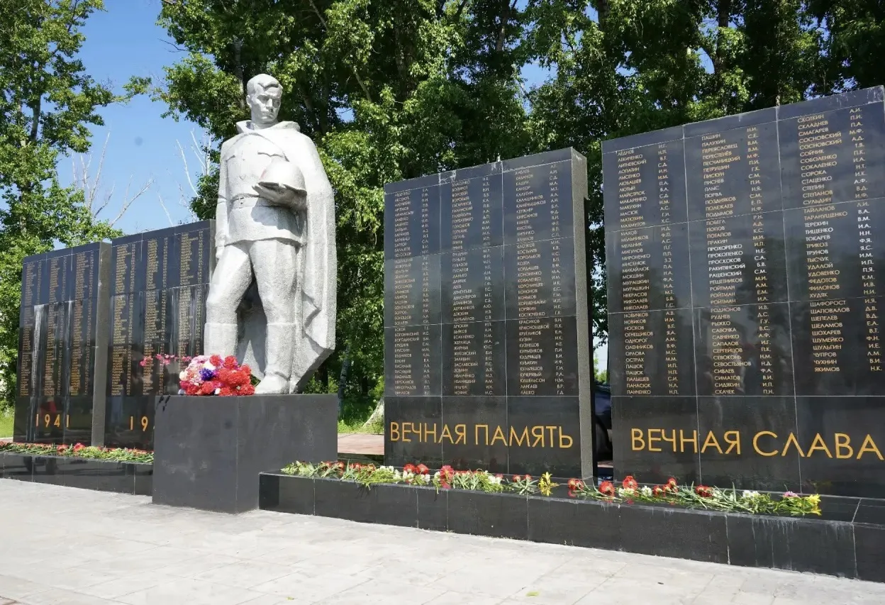 🕯️День памяти и скорби🕯️

22 июня  - одна из самых печальных  дат в истории России, день начала Ве