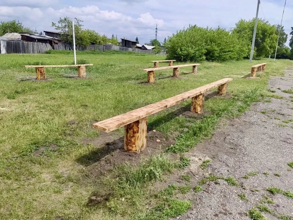 Забота о территории – вклад в комфорт наших спортсменов! 🔨

Сотрудники Спортивной школы «Барс» уста