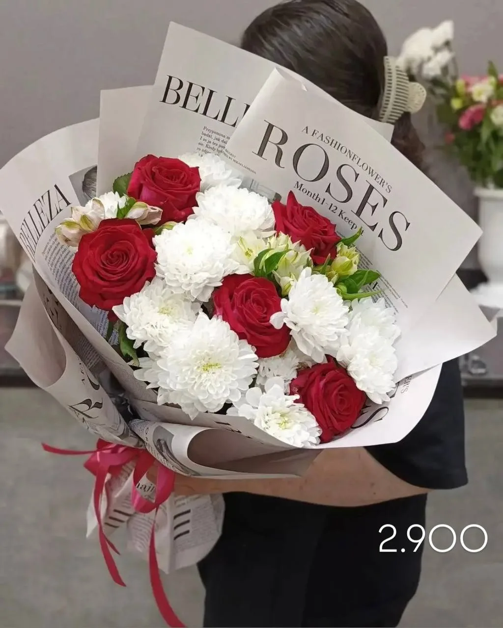 Про букет не забыли?
Выпускной уже близко! 💐👩🏻‍🎓
Последний звонок уже позади, экзамены почти сда