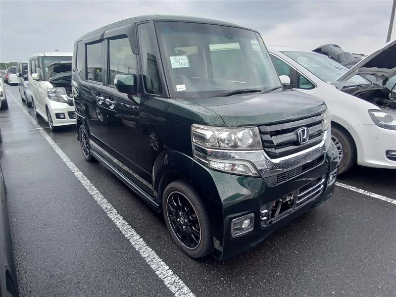 В продаже HONDA N-BOX Custom Turbo SS Black Style Package 2017 года.

Максимальнейшая комплектация и