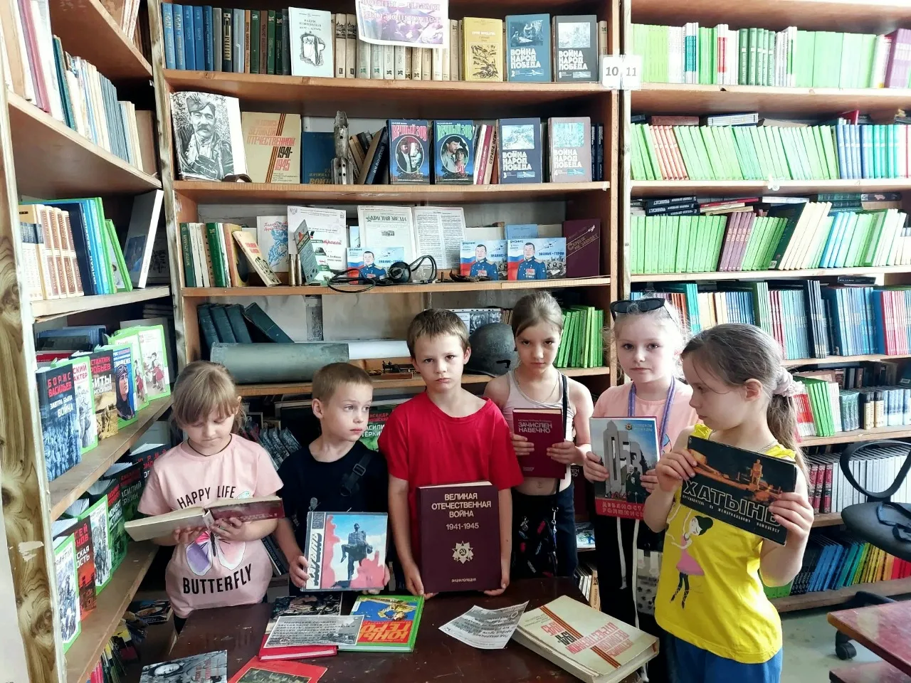 Сегодня на летней площадке «Альтаир» прошёл очень важный и насыщенный день, посвящённый памяти и доб
