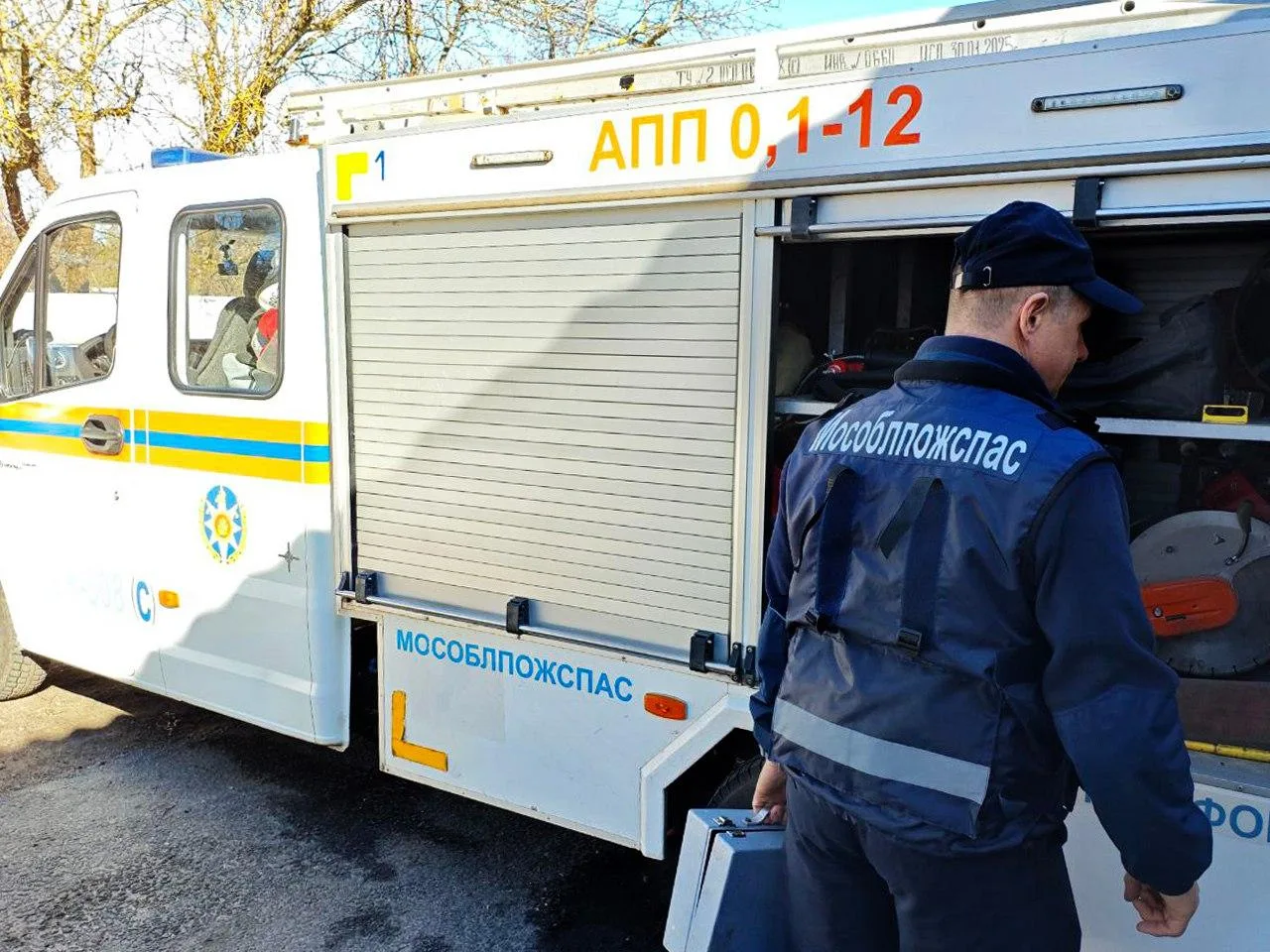 🆘 Взаперти в собственной комнате: спасатели помогли 92-летней женщине 👵

🏠 В частном секторе горо