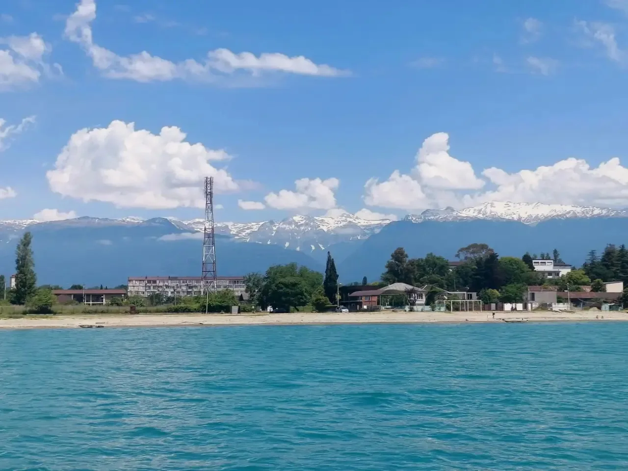 А это мои туристы прислали сейчас из Абхазии 😍