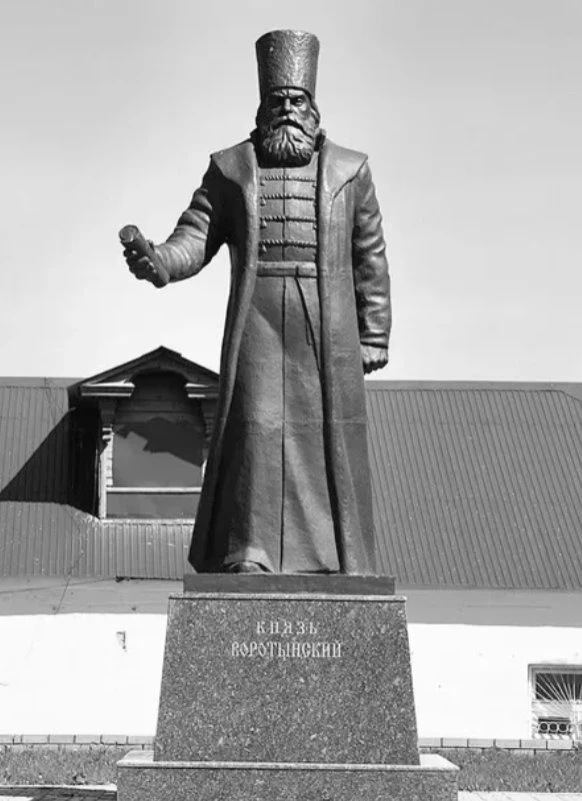 21 июня 1573 года
умер один из выдающихся полководцев, воевода Михаил Воротынский.
Он долгие годы нё
