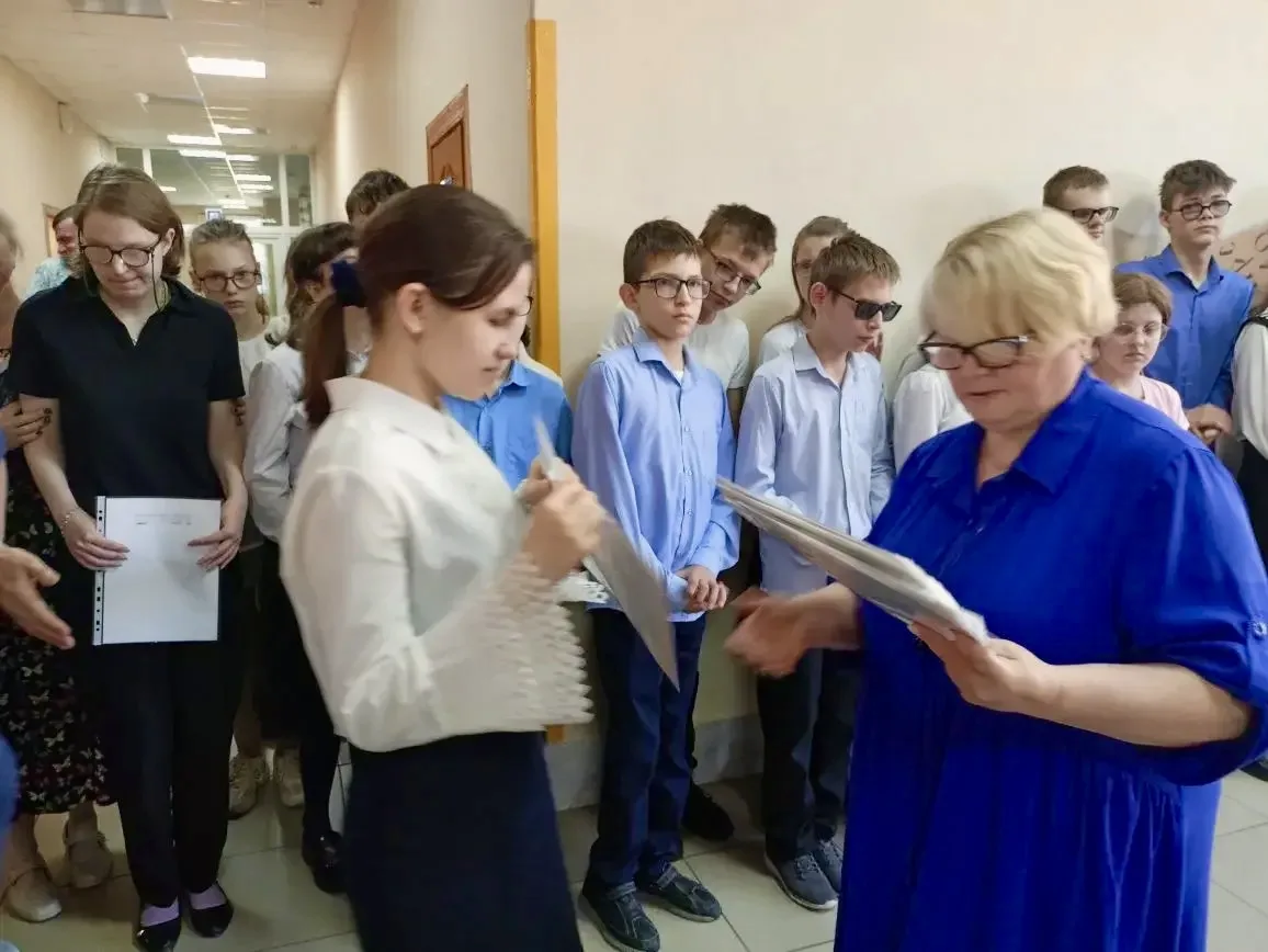 22 мая в школе была проведена итоговая общешкольная линейка по итогам 2025 - 2026 учебного года. Уча