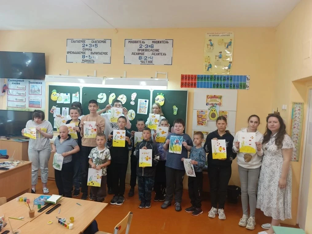 4.06.День мультфильмов. К нам в гости приходила ДШИ им. Варламова. Провели замечательный мастер-клас