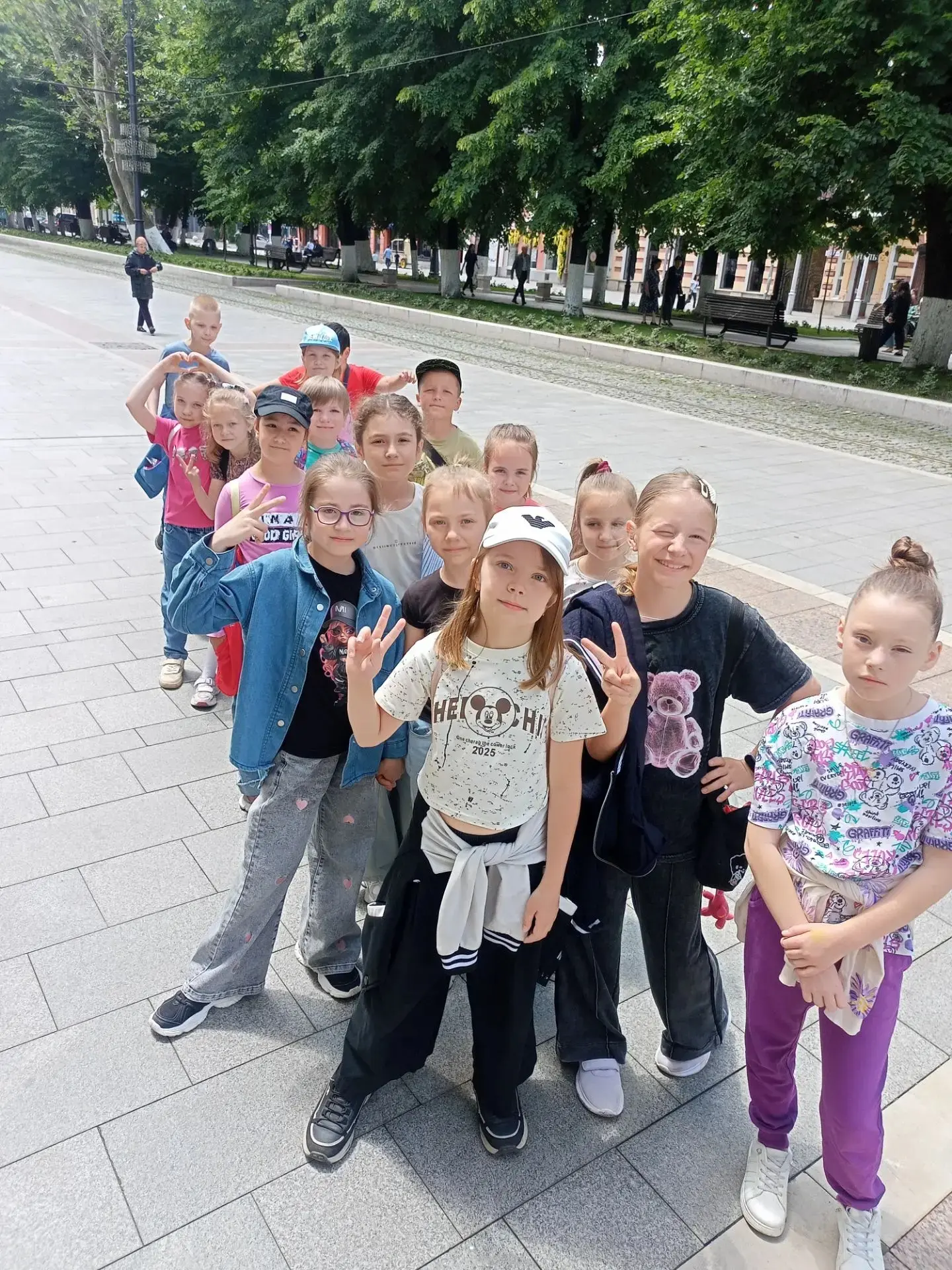 15 июня - ещё один интересный день из  жизни  пришкольного лагеря "Ирбис". Ребята совершили прогулку