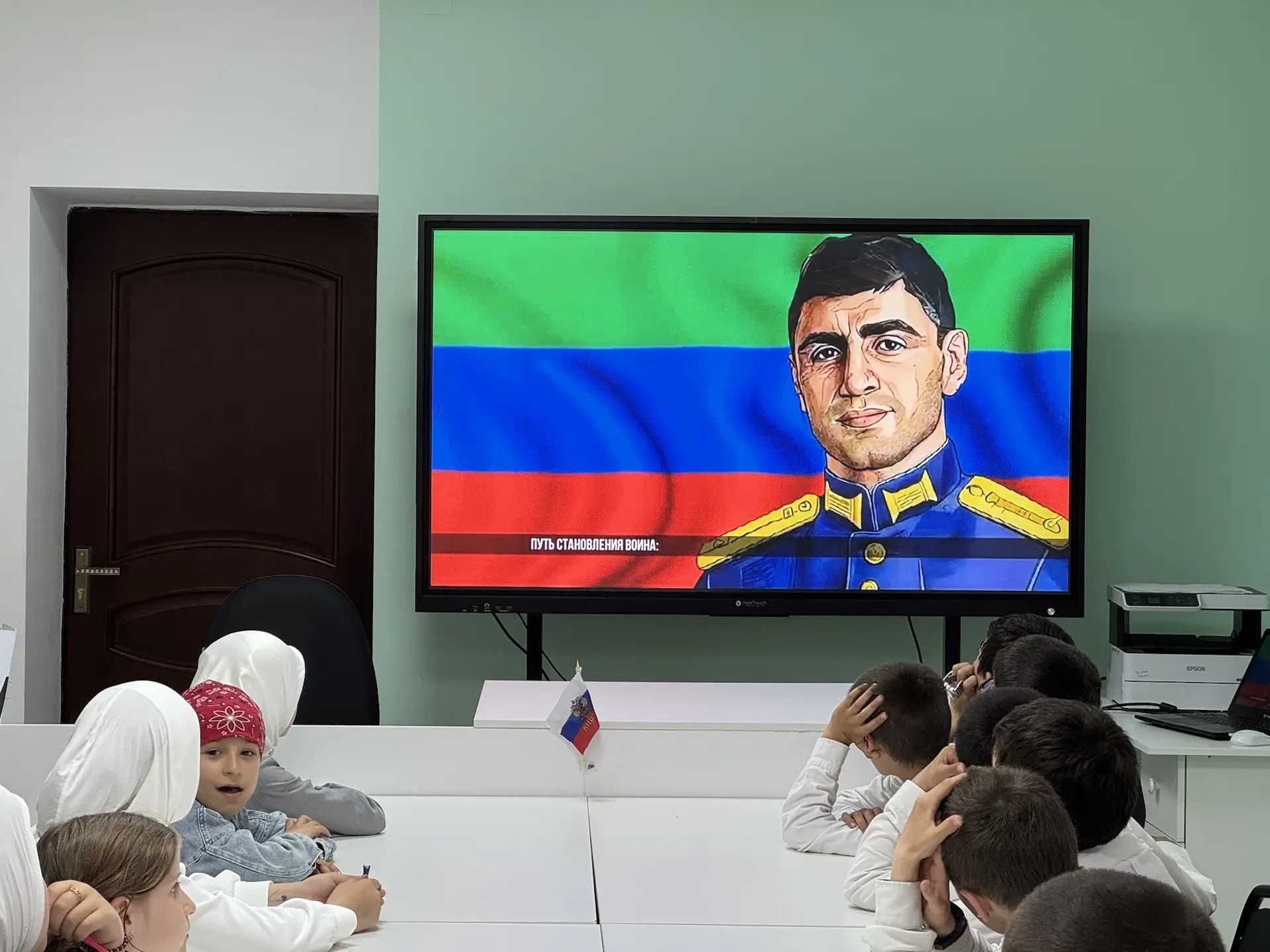 Андийская СОШ присоединилась к патриотическому проекту «Живой карандаш». 

В рамках этого проекта в 