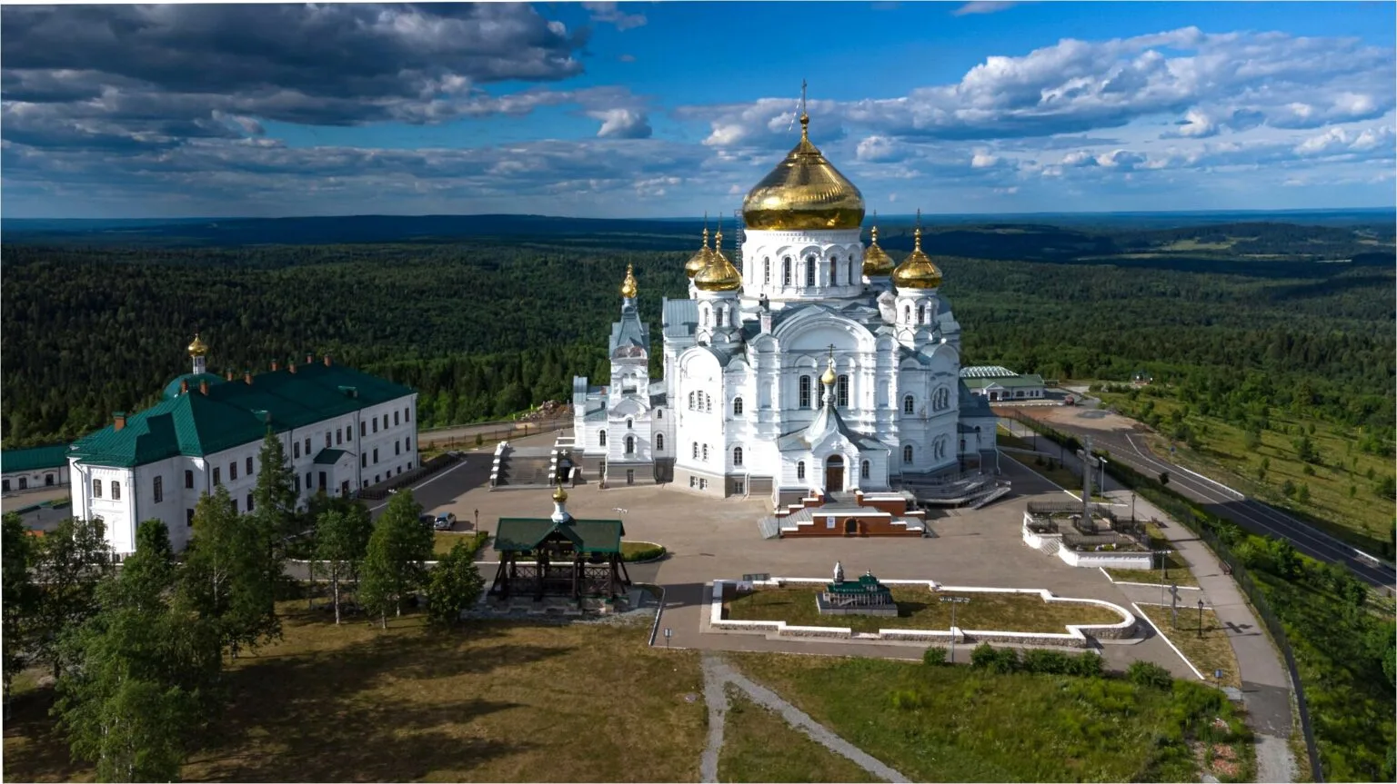 Уральский Афон: История величия и возрождения Белогорского монастыря

В Пермском крае есть место, ко