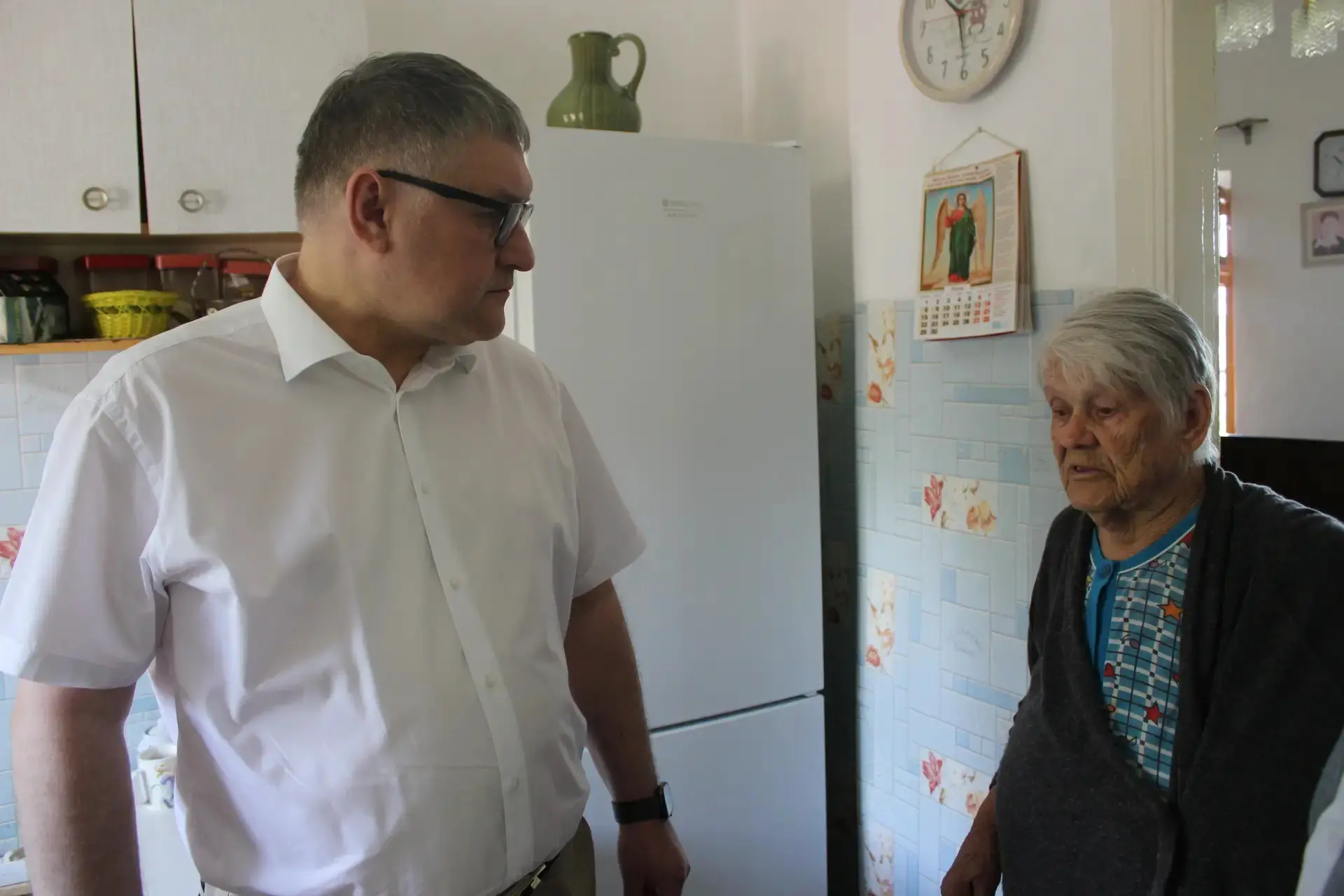 В Калининском районе продолжаются работы по ликвидации последствий сильных ливневых дождей. По поруч