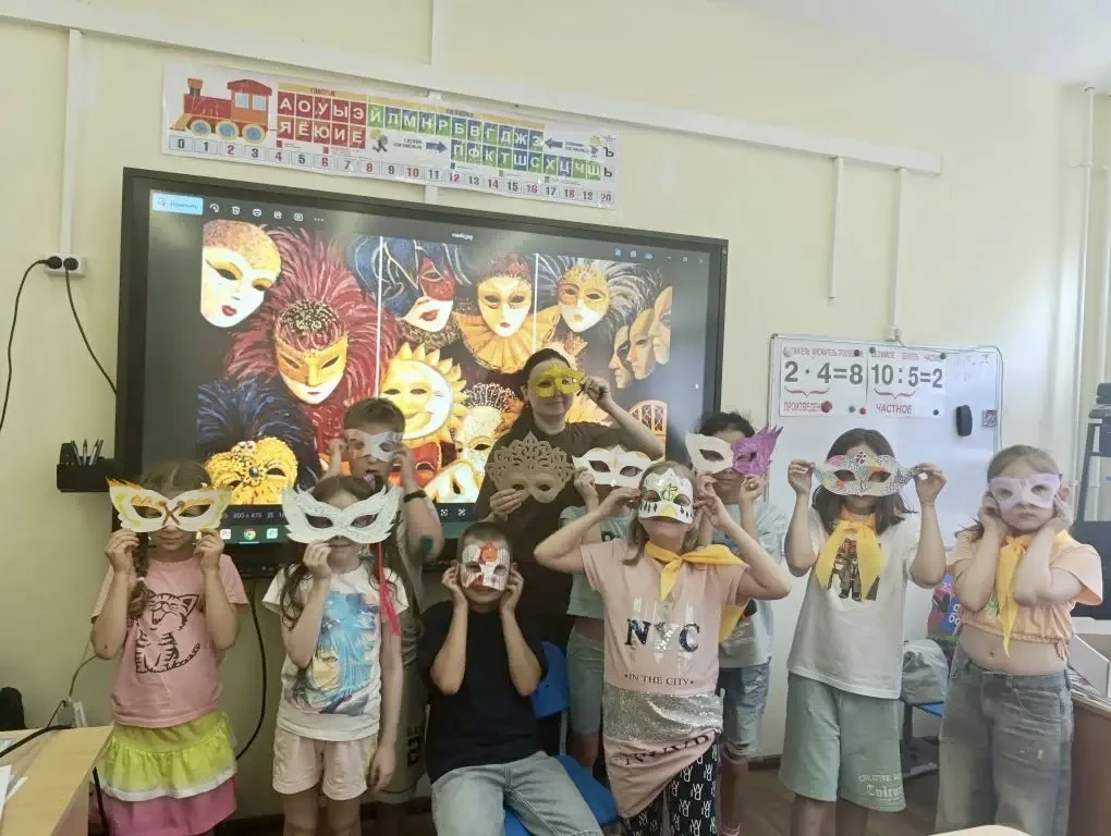 🌟 Занавес закрывается, приключения продолжаются!

🎭 Ещё одна насыщенная неделя образовательной сме