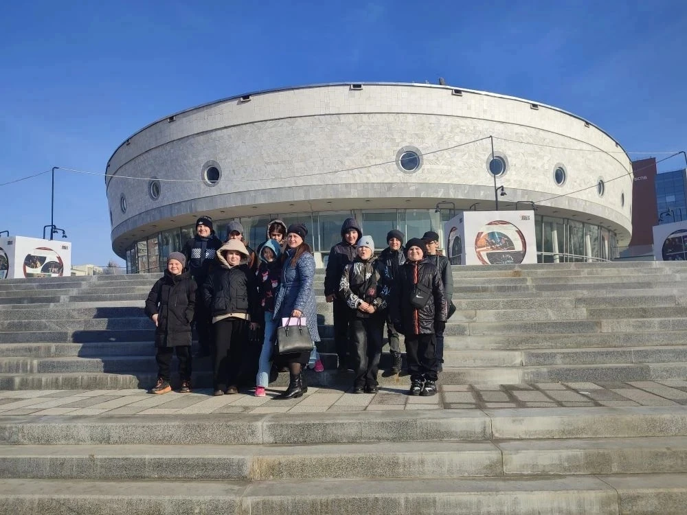 Путешествие в Страну Чудес вместе с 5 «Б» 🎭✨

В субботу ученики 5 «Б» класса отправились в увлекате