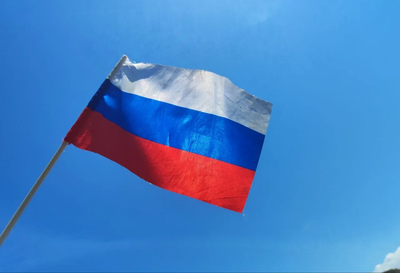 Всех с праздником! С Днем России!
Благополучия, мира, гармонии и пусть над нашей страной всегда буде