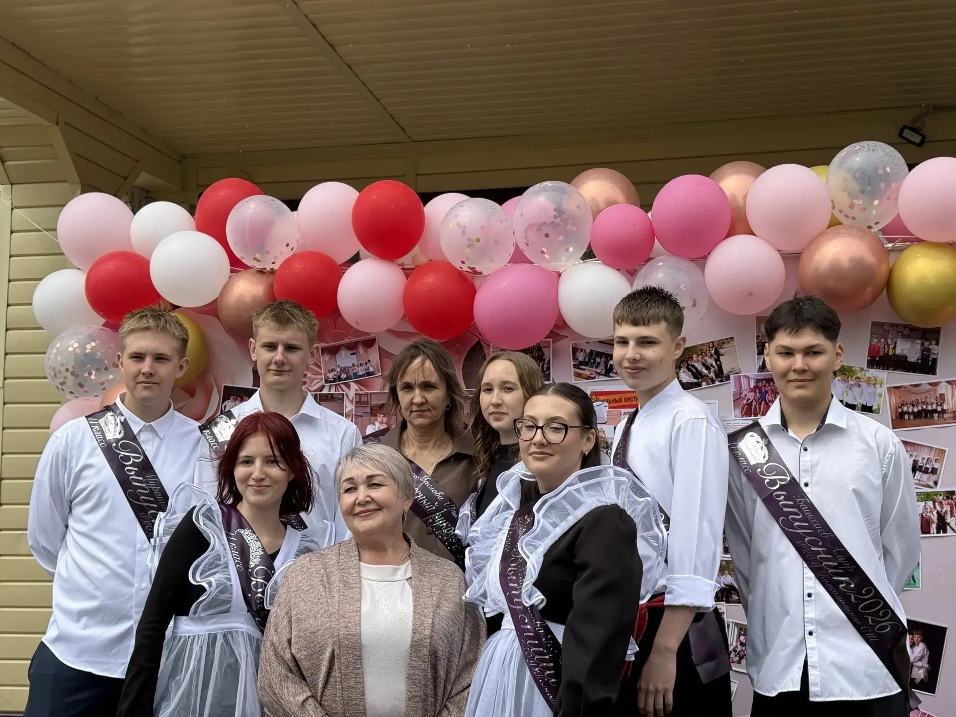 🔔 Последний звонок в Комсомольской школе! 🔔

Сегодня в нашей школе прозвенел последний звонок для 