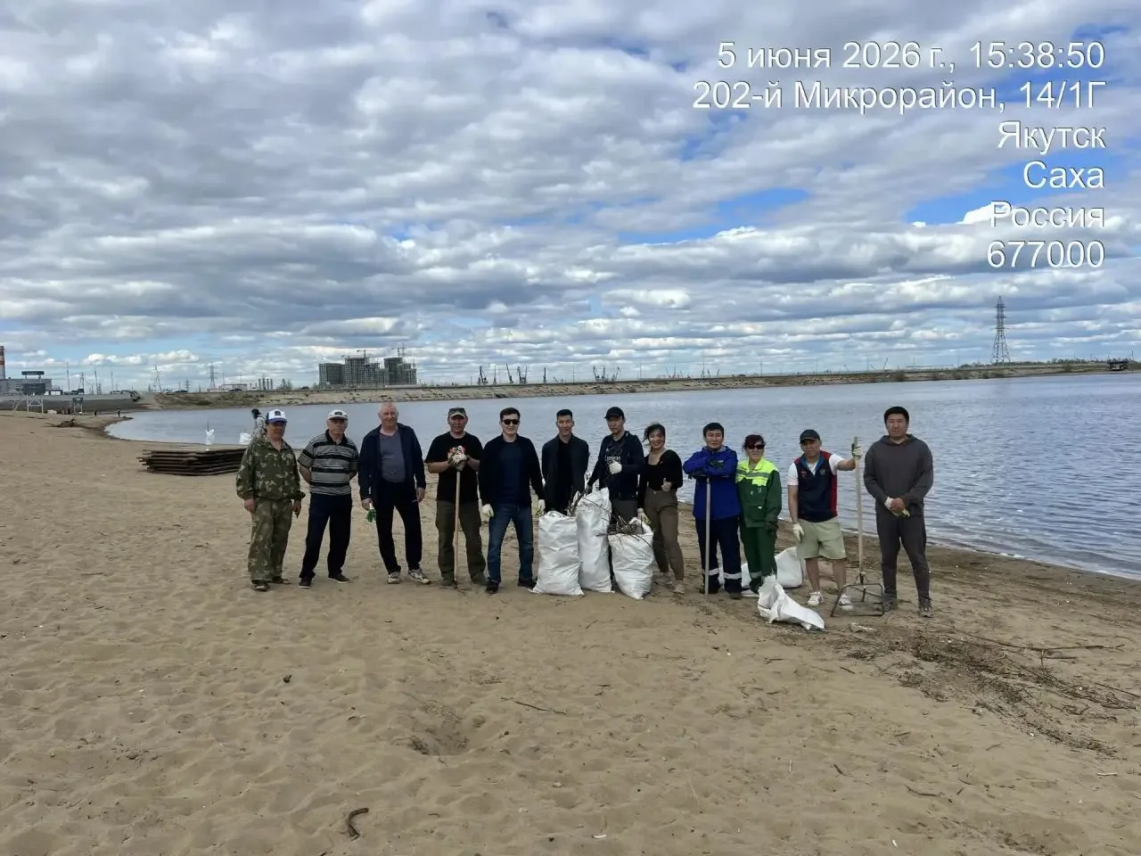 5 июня 2026 года на городском пляже прошёл субботник «Чистый берег».

Молодёжная палата города Якутс
