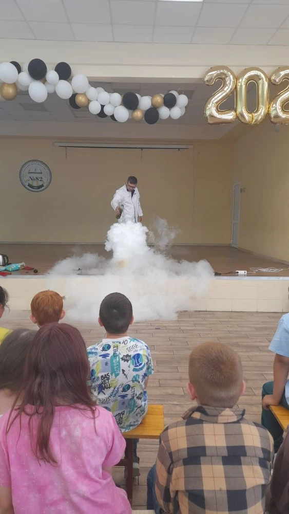 🧪 ДЕНЬ 6: НАУКА — ЭТО ПРОСТО. ОЧЕНЬ ХОЛОДНО. ОЧЕНЬ ЗРЕЛИЩНО.

Шестой день в лагере «Наследники добл
