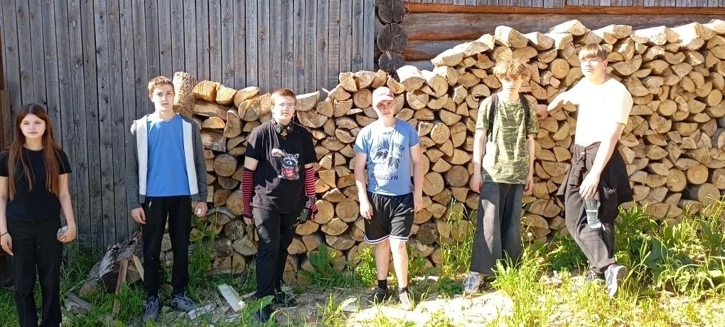 Из маленьких добрых дел складывается одна большая Победа

Поддержка семей участников СВО в Вохомском