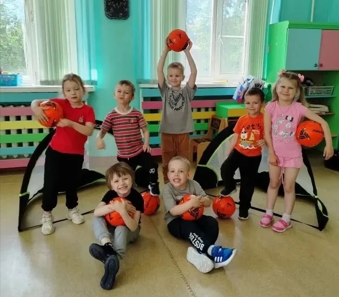 ⚽ Футбол в нашем детском саду — весело, активно, полезно! ⚽

Дорогие родители! Рады сообщить, что пр