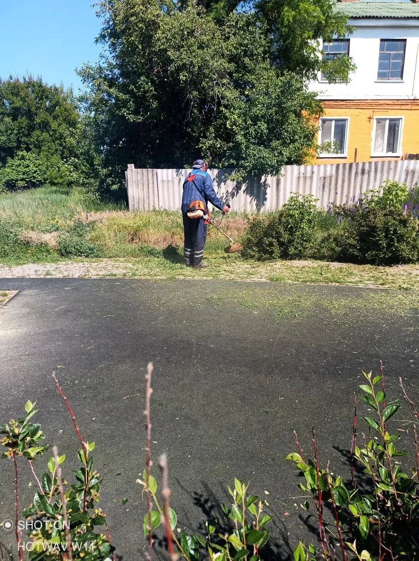 🏢ООО «Альянс» в работе: благоустройство территории по ул. М. Горького, д. 97

Пока в чатах идут обс