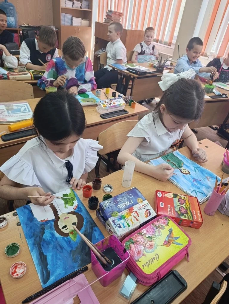 Рисуем ПОБЕДУ! 

https://vk.ru/wall-217247736_3851